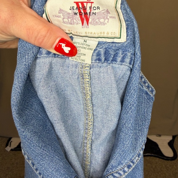 Levi's Blue Denim Button-Up Top - Picture 4 of 4